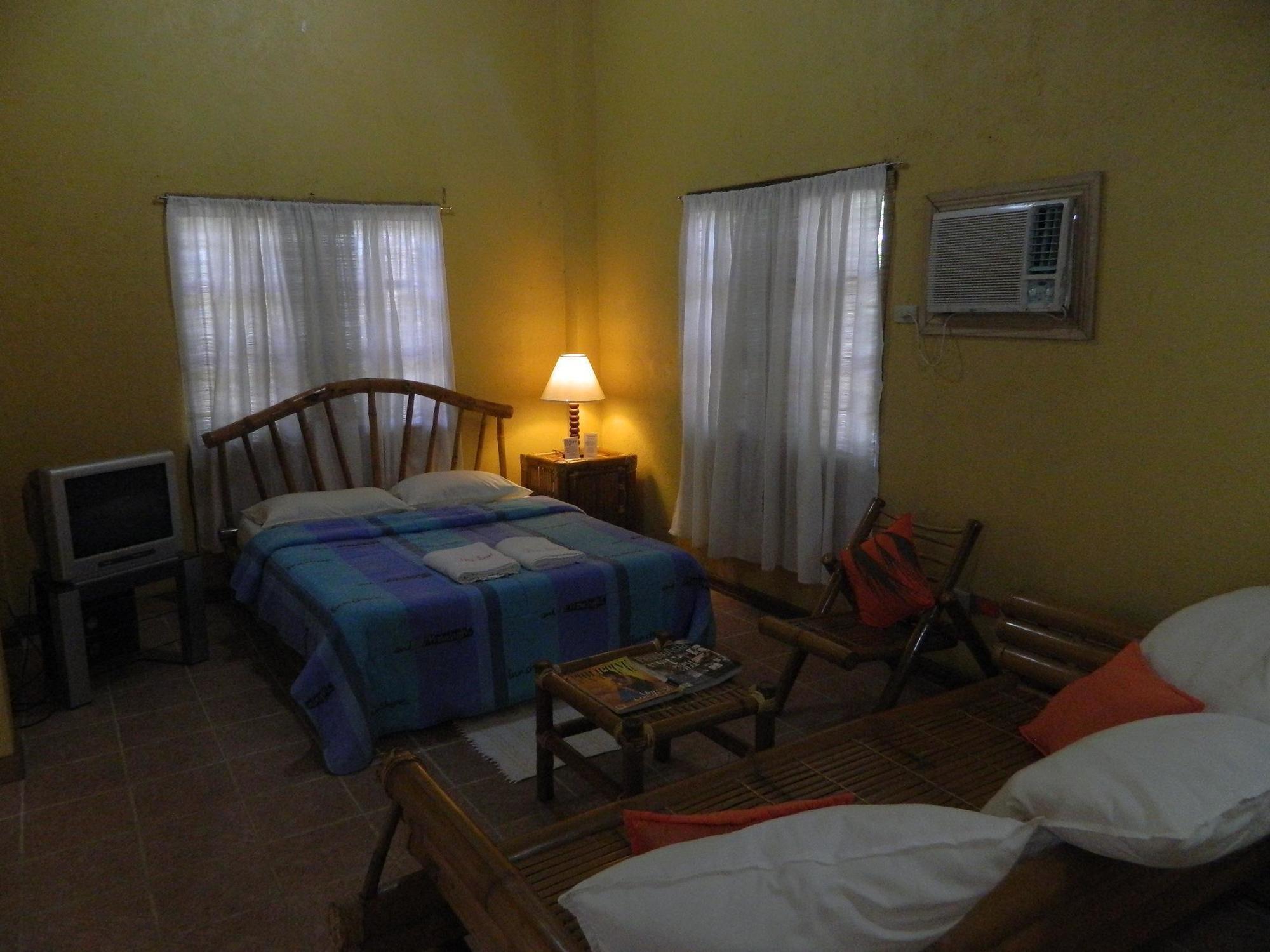 Sun Garden Hilltop Resort Manoc-Manoc Extérieur photo