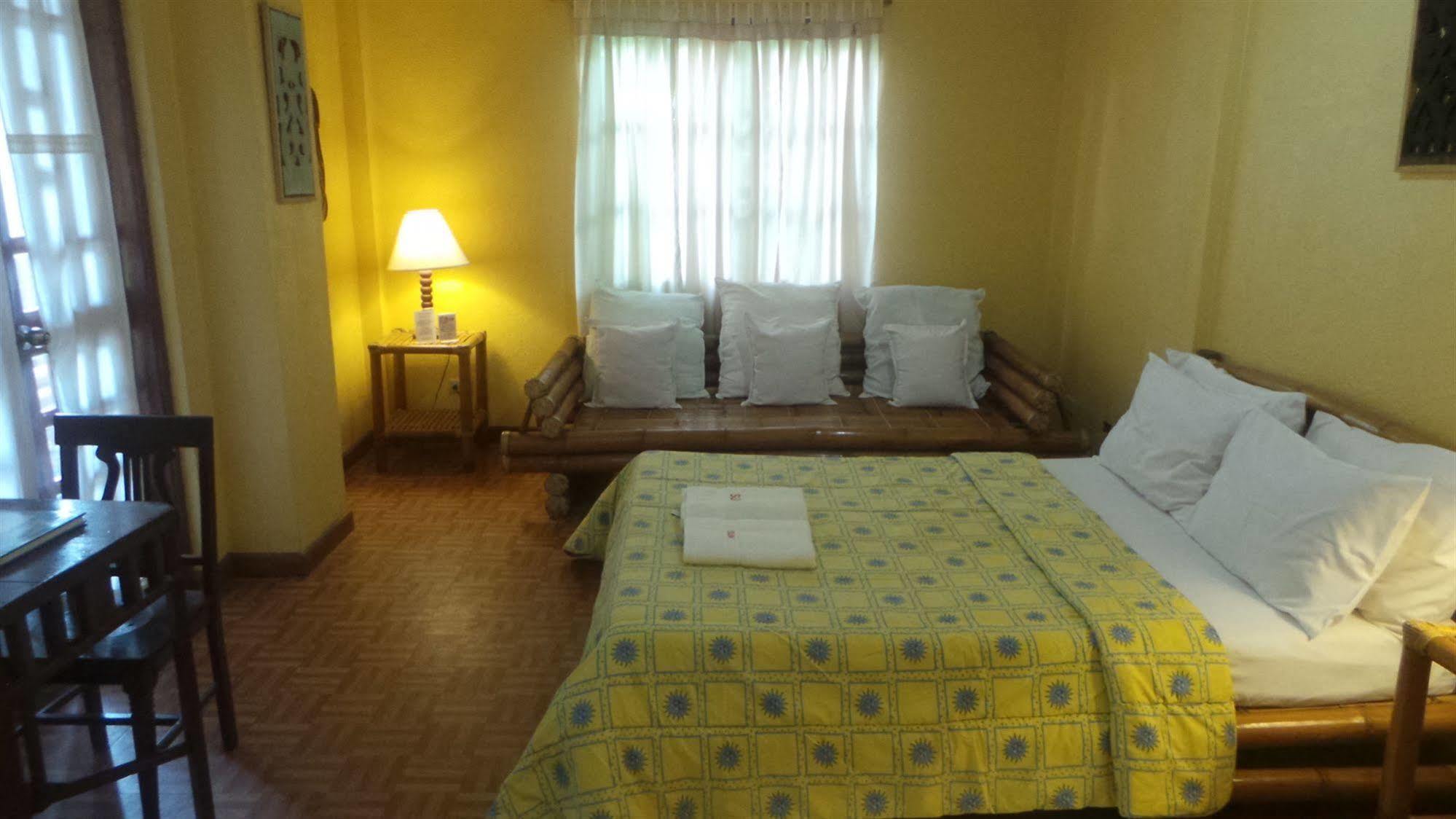 Sun Garden Hilltop Resort Manoc-Manoc Extérieur photo